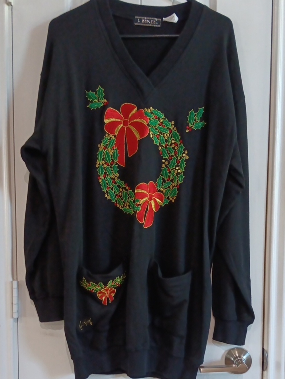 VTG J. Renee Y2K Christmas Wreath Tunic Sweater Black One Size Fits All